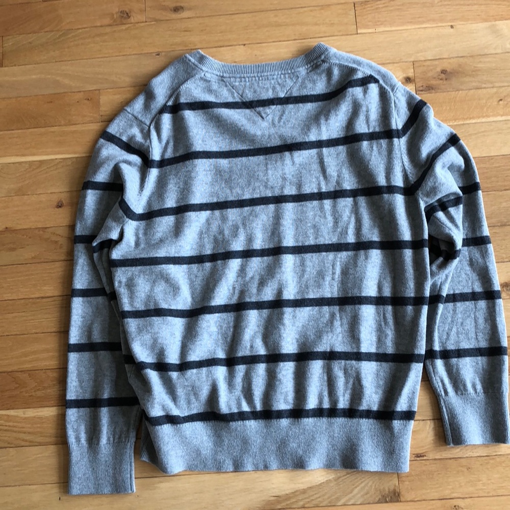 Large sweater - Picture 2 of 2